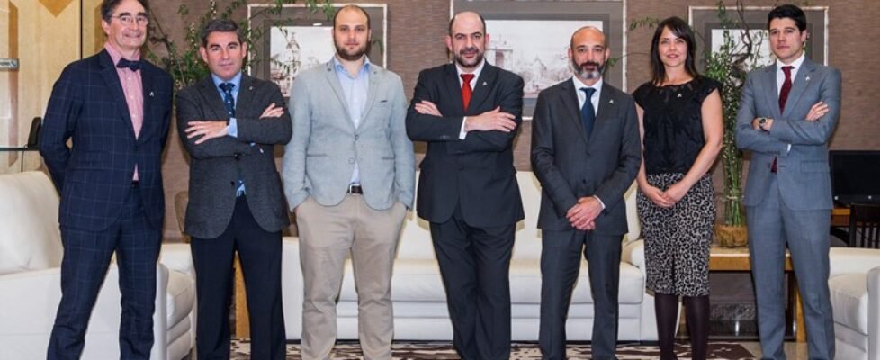 Aunna Asociación directiva macho