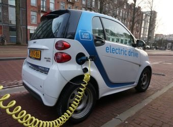eléctrico coche híbrido