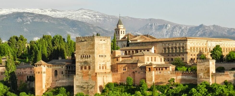 granada alhambra-967024_640