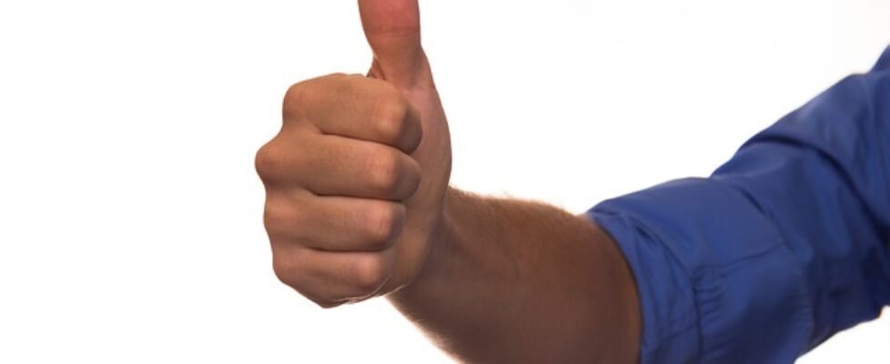 pulgar hacia arriba