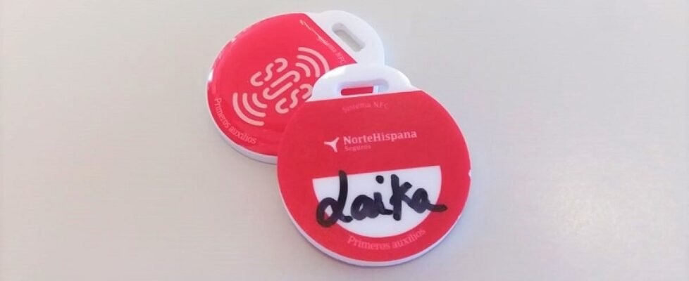 Dispositivo SOS mascotas de NorteHispana Seguros_NFC