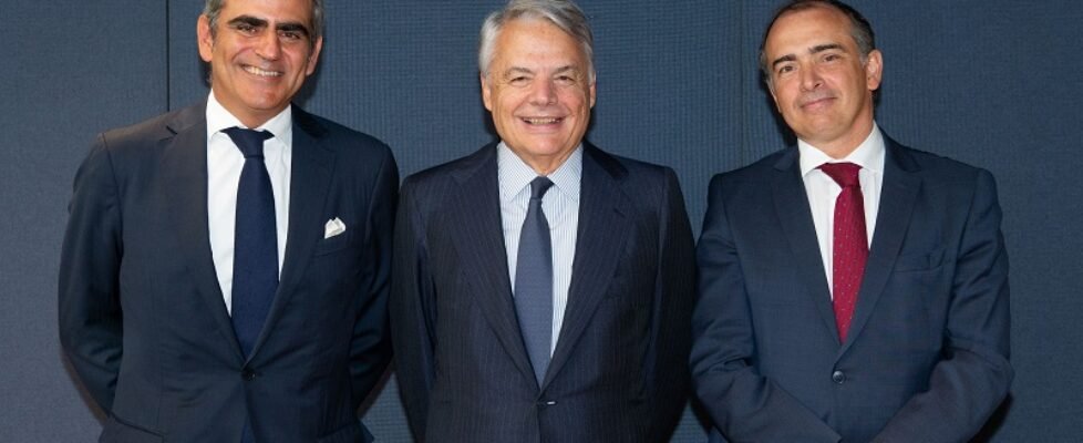 Izq a dcha Juan Cruz, CIO de Cygnus, Ignacio Garralda,Mutua, Emilio Ortiz, Mutuactivos