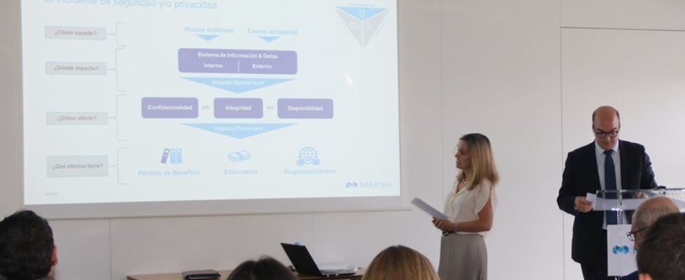 MARSH_Javier Ybarra y Macarena Bandres rueda prensa Cyber_