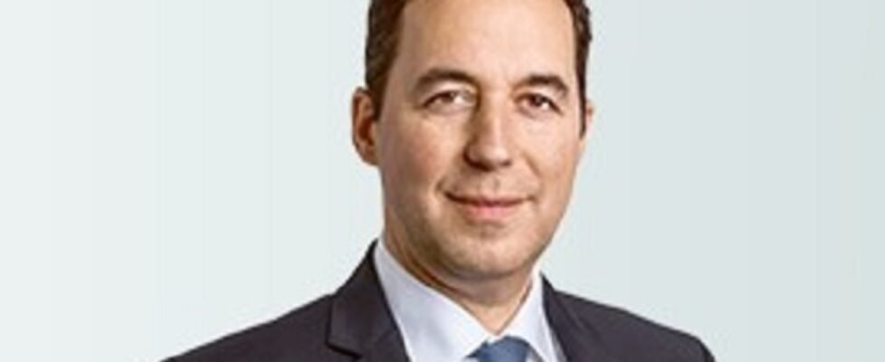 swiss re mumenthaler