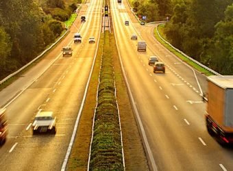 RACE tráfico, autopista, autovía, carretera, autos, camión