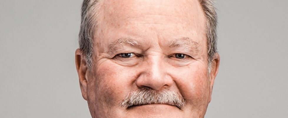 6578T Update ELT Portraits for AIG.com/Email Banners