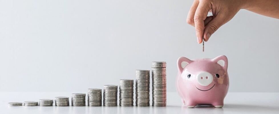 El 7,5% del ahorro de los españoles en 2025 fue en seguros, y el 4,1% en fondos de pensiones