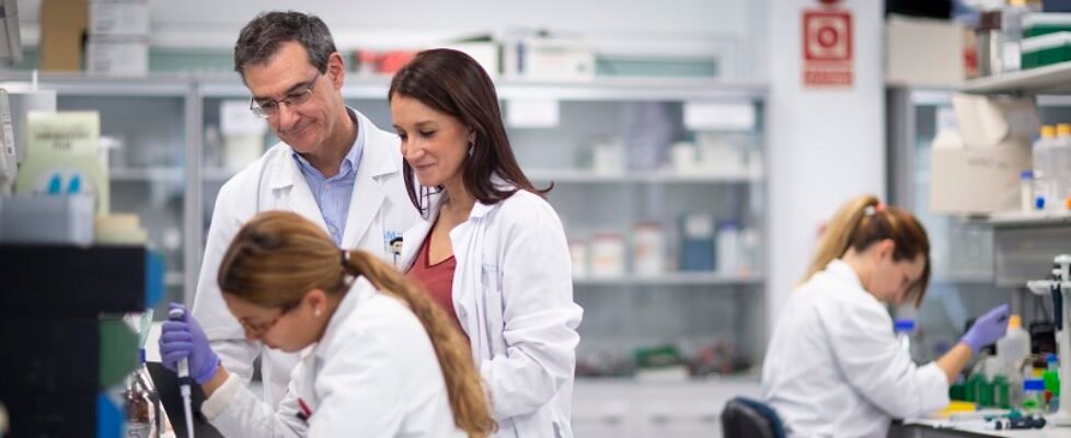 Dres Paloma Gómez Campelo y Juan Ignacio González , del Hospital La Paz