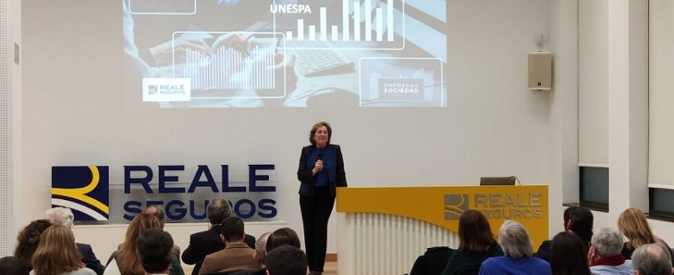 PilarGonzalez_ColoquioPensiones_baja