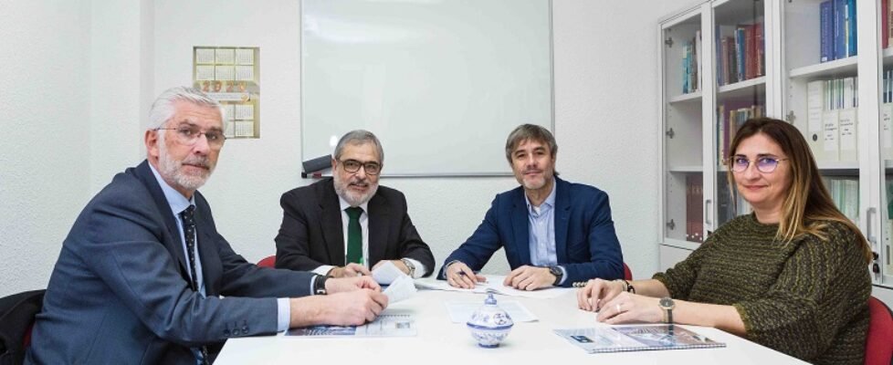 FIRMA ACUERDO AMA Y COLEGIO FISIOTERAPEUTAS ZARAGOZA