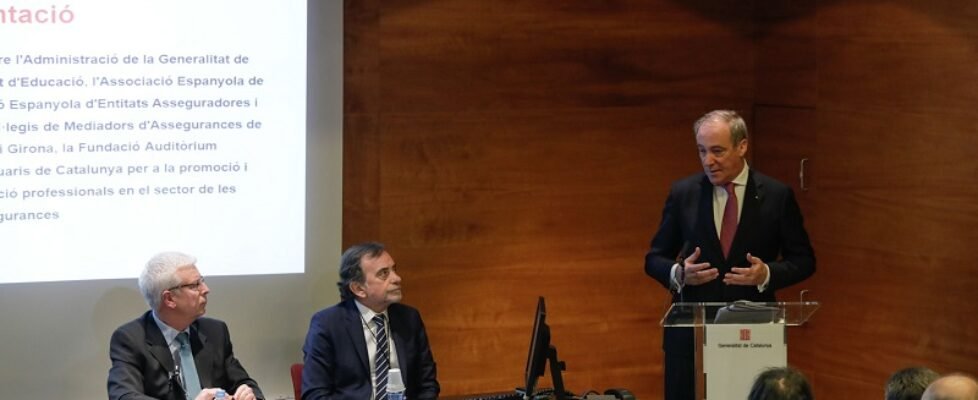 Firma convenio Generalitat FP Dual