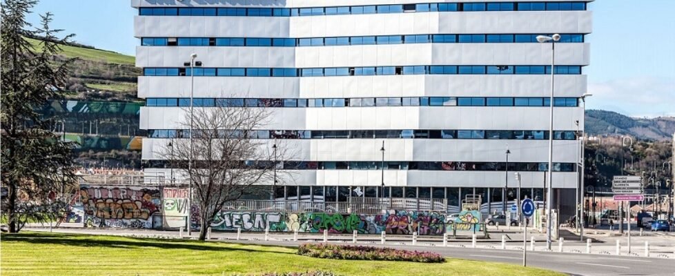 Clínica IMQ Zorrotzaurre, en Bilbao