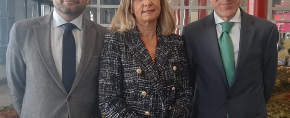 Firma renovación acuerdo Colegio de Madrid y DKV