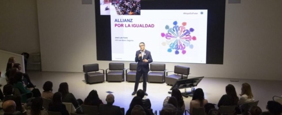 allianz mujer