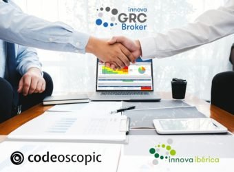 Business Team shaking hands with Investment Entrepreneur Trading