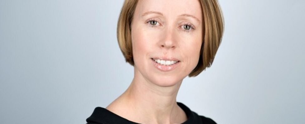 swiss re claudine delavy