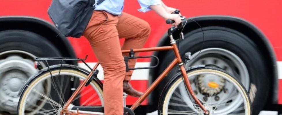 mapfre movilidad tráfico ciudad bicicleta