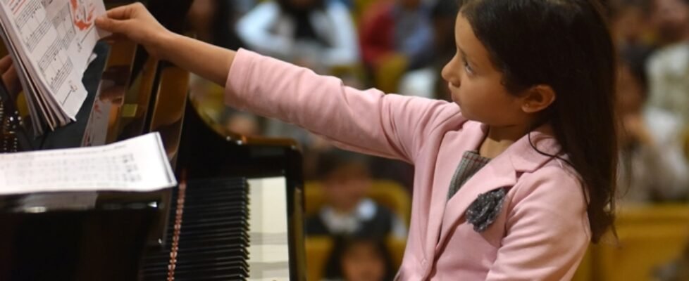 Fundación Jesús Serra entrega los diplomas del proyecto social “¡Me Toca!”