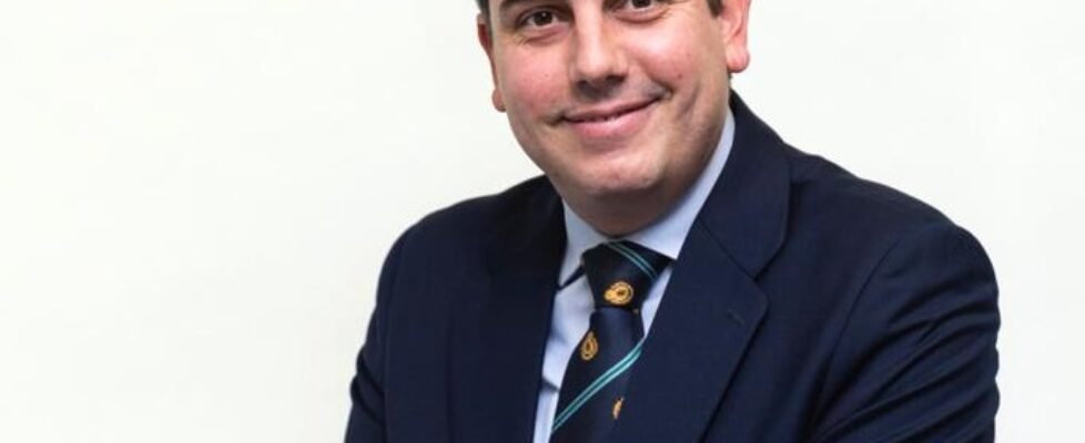 AXA XL Carlos Rodriguez