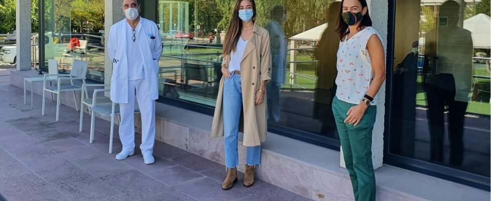 Iñaki Artaza, Maitane Ruiz y Sara Maldonado en la residencia IMQ Igurco Araba