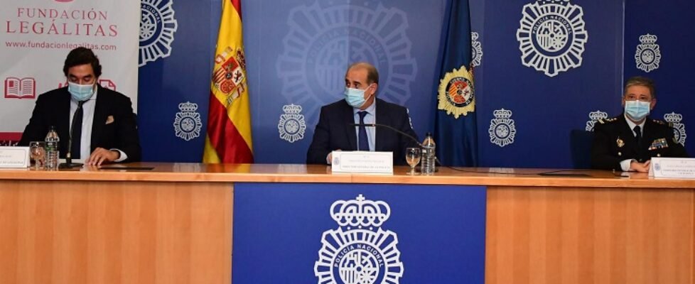 Legálitas y la Policía Nacional dicen NO a los delitos de odio