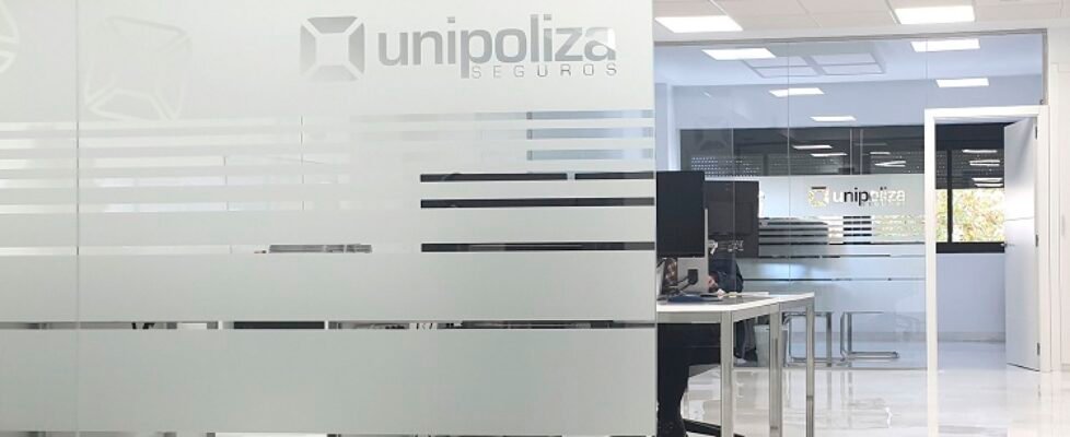 Unipoliza (002)
