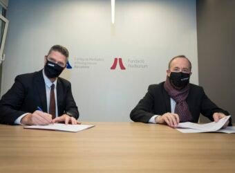 Izquierda Foto Daniel Xifré - Derecha Francesc Santasusana