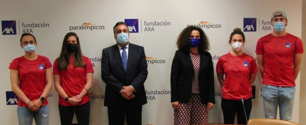 AXA equipo paralímpico y natación