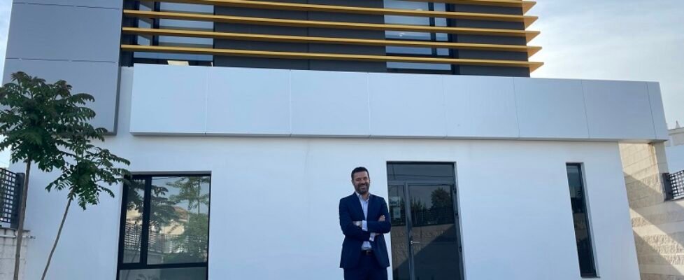 Rasher sede Gabriel Raya