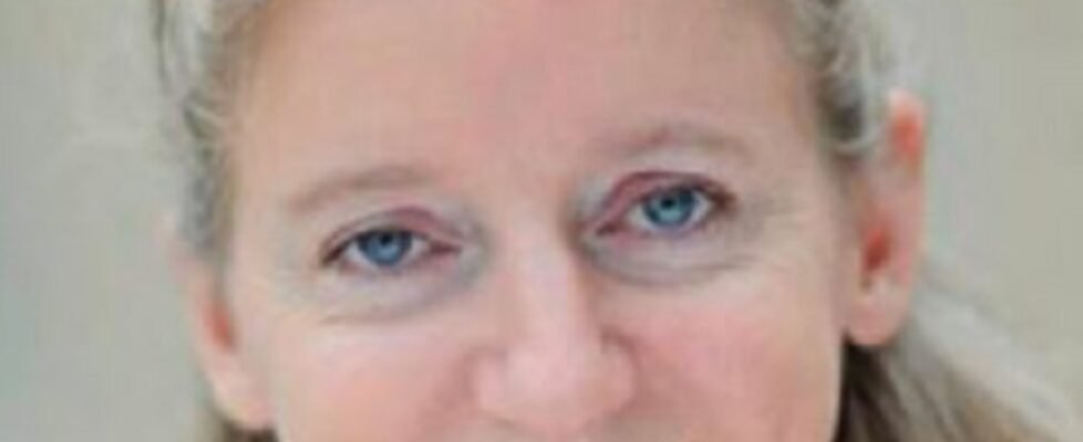 lloyd,s amelie breitburd