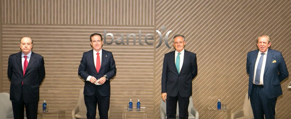 Foto Presentacion libro Larramendi, el arquitecto del seguro español (21 de junio)