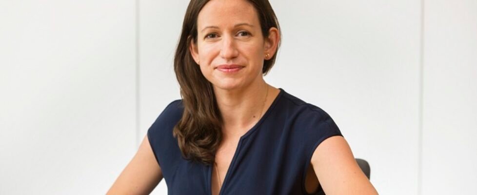 lloyds Eleanor Bucks headshot (002)