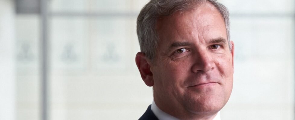 lloyds Bruce Carnegie Brown