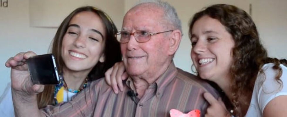 Asitur Abuelois compañeros