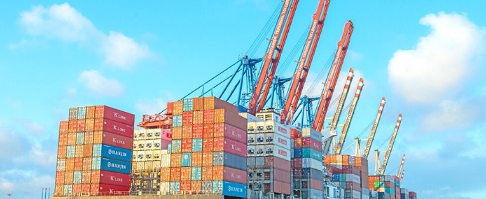 container marítimo barco puerto