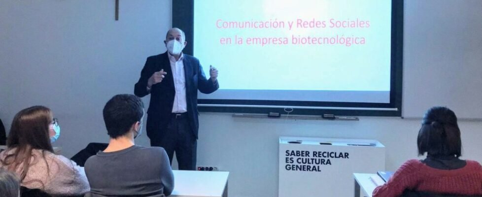 Grupo Init en Francisco de Vitoria_2