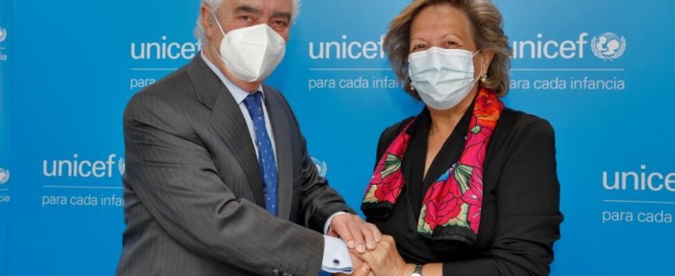 Firma UNICEF-UNESPA 02
