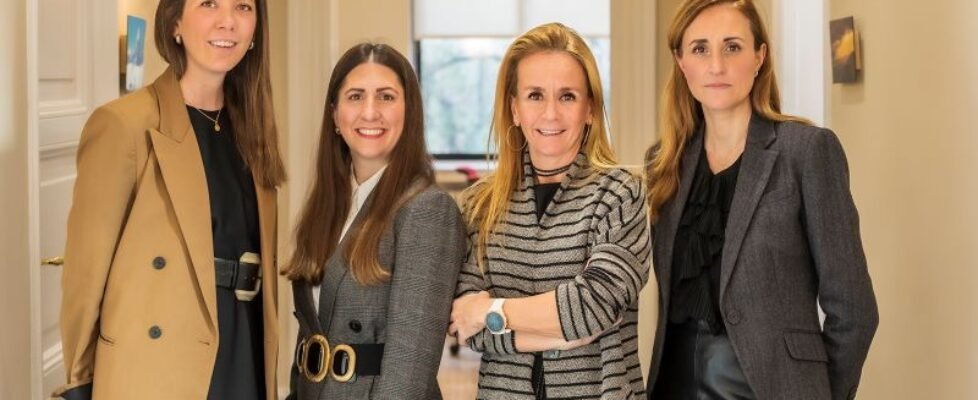 Beatriz Audibert, Marta Albelda, Marta Serra y María Luisa Albelda