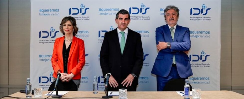 Jornada presentación informe Sanidad Privada, Aportando Valor