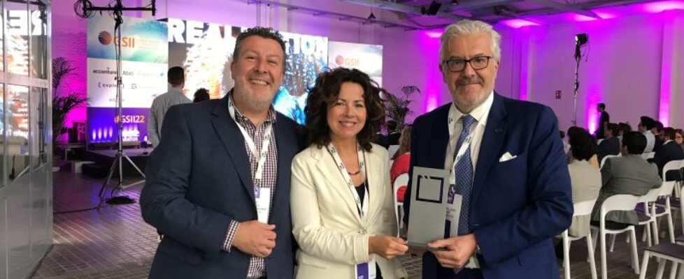 Angel Uzquiza, Director de Innovación, Mireia Fernández, Directora Corporativa de RRHH y Juan Manuel Rueda, Director de Personas, Organización y Comunicación