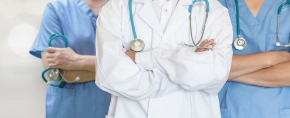 header equipo médico