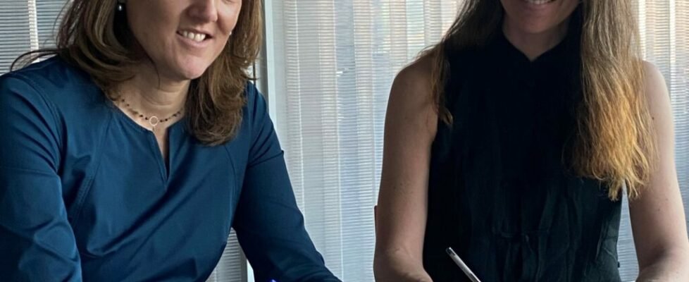 Firma convenio Ishtar+ Anna