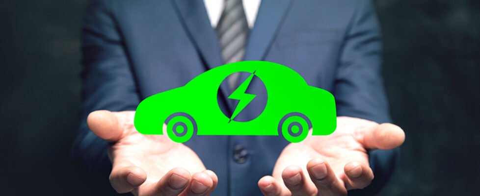 El seguro y la asistencia en carretera se adaptan al auge de vehículos híbridos y eléctricos