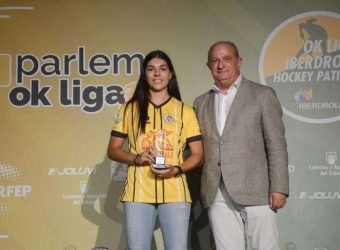 Aina Florenza con el presidente de la Federación