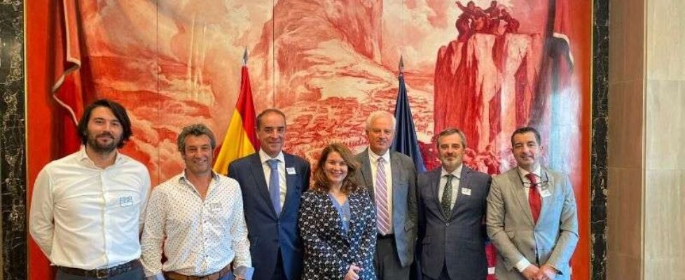 FECOR se reune con el PP