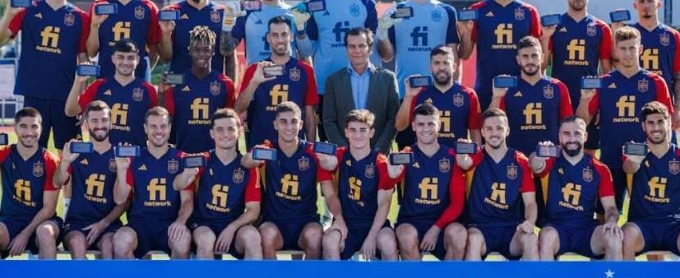 tarjeta sanitas jugadores futbol