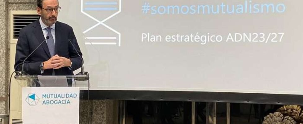 Abogacía Enrique Sanz Fernández-Lomana presidente de Mutualidad d ela Abogacía (2) (002)