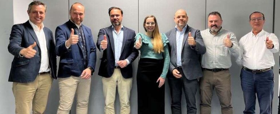 GPLUS equipo comercial