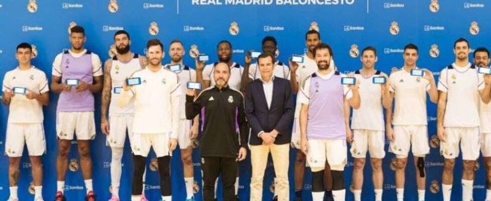 El Real Madrid Balancesto con las tarjetas digitales de Sanitas