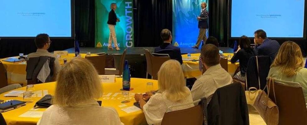 Mónica Ribé (CEO RibéSalat) y Gero Chiavari (Managing Director RibéSalat) - Assurex Global